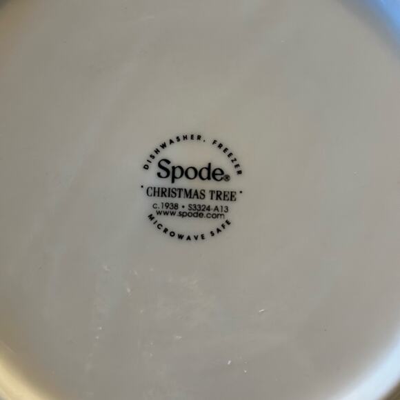 Spode Christmas Tree 8" Salad Plate Set of 2 - Picture 5 of 5